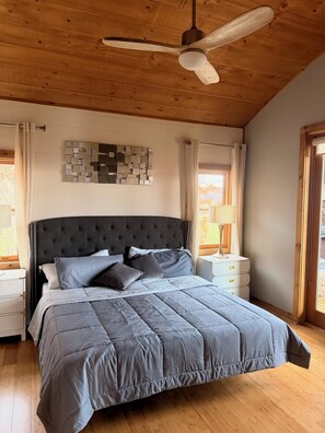 3 室のベッドルーム、アイロン / アイロン台、WiFi、ベッドシーツ