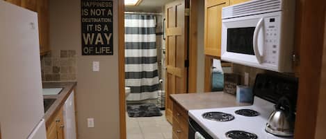 Mikrowelle, Ofen, Herdplatte, Geschirrspüler