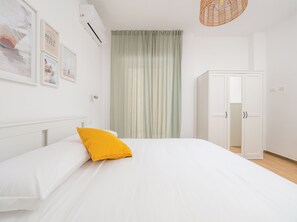 Blackout drapes, iron/ironing board, free WiFi - Residenza Madonna (Meta)