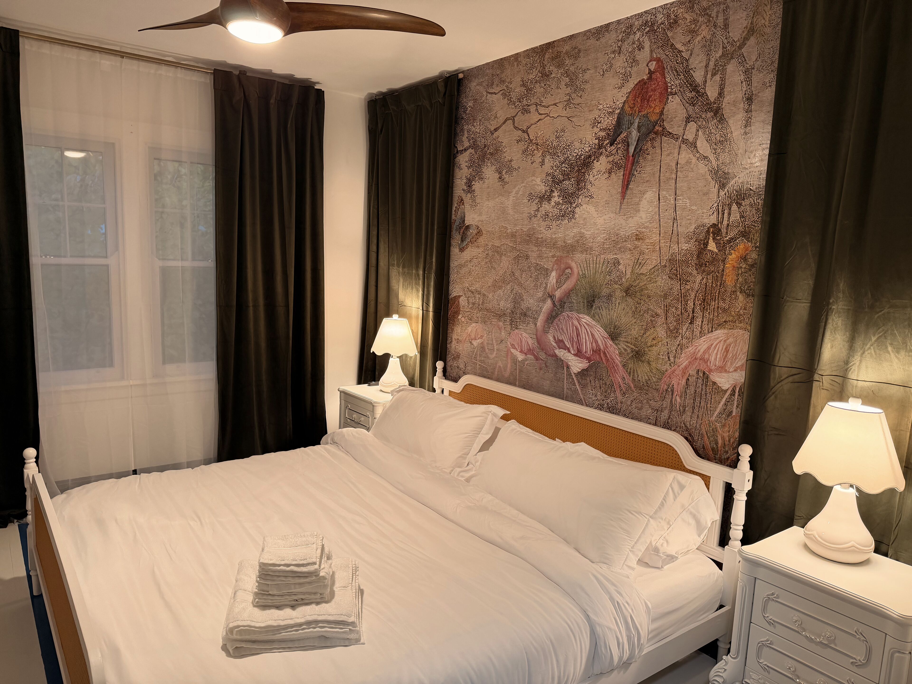 5 bedrooms, travel cot, free WiFi, bed sheets