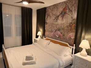 5 bedrooms, travel crib, free WiFi, bed sheets - Classical Luxury + Nature + Grill + PacMan (Cincinnati)