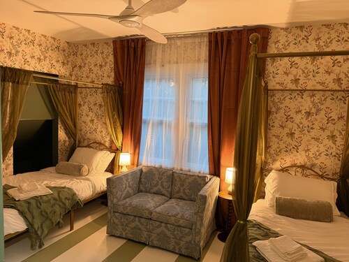 Classical Luxury + Nature + Grill + PacMan