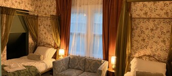 Classical Luxury + Nature + Grill + PacMan