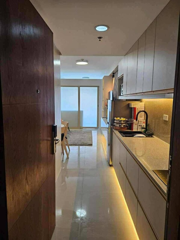 Apartment, 1 Bedroom, Smoking | Private kitchen