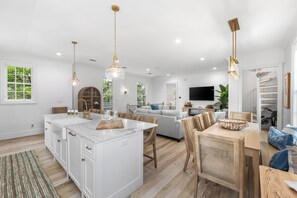 Interior - Second Wind - Rosemary Beach - Private Pool, Access to Private Beach, Fitness and Tennis Access! (Rosemary Beach)