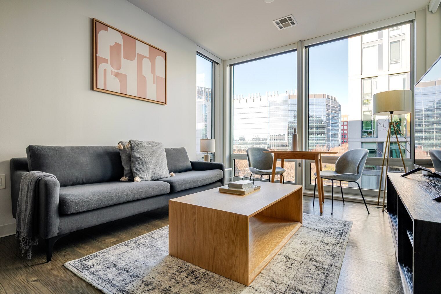 Fernseher, Stereoanlage