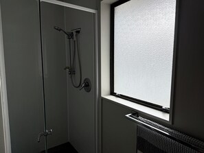 Shower, towels, toilet paper - Simply Sophia (Rotorua)