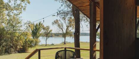 Deluxe-Ferienhütte, 1 Schlafzimmer, Klimaanlage, Seeblick | Bettwäsche