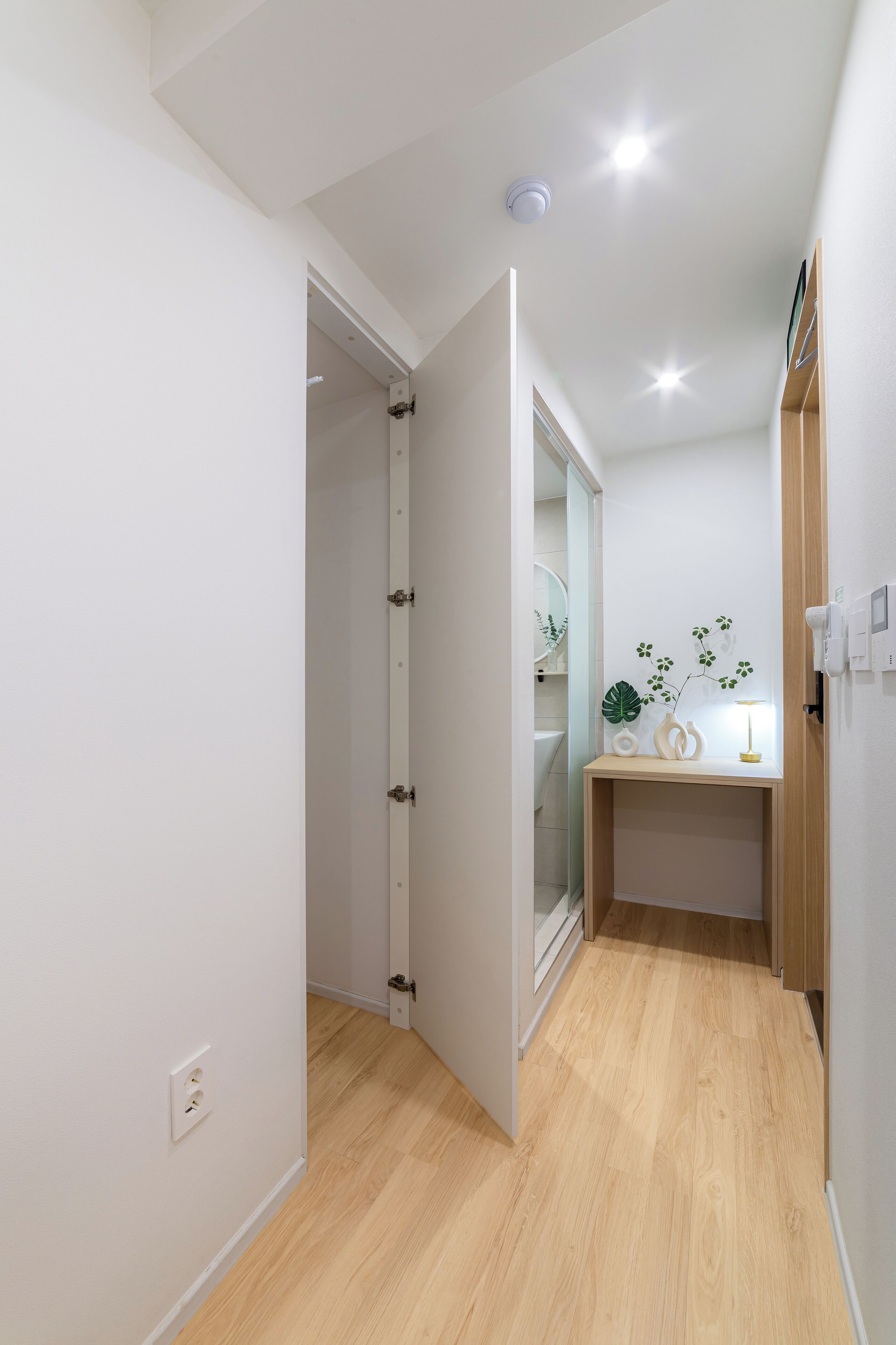 Twin Room, City View | Free WiFi