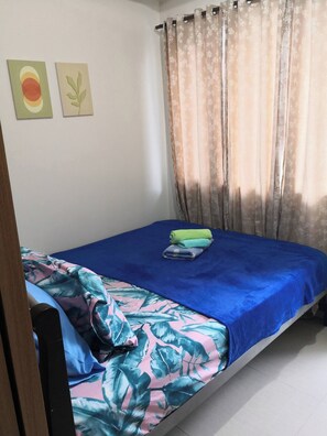 Apartment, 1 Bedroom, Smoking, Balcony - Fancy Pasay City Apartment for Rent - Mall of Asia Nearby Front of Mall Of Asia (Pasay)
