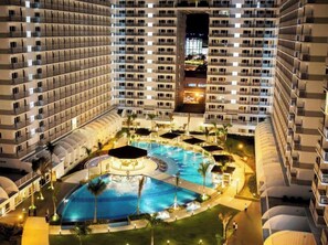 Apartment, 1 Bedroom, Smoking, Balcony | Pool | Outdoor pool - Fancy Pasay City Apartment for Rent - Mall of Asia Nearby Front of Mall Of Asia (Pasay)