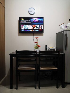 公寓, 1 间卧室, 吸烟房, 阳台 | 客房服务设施