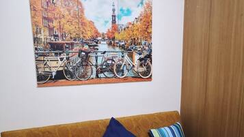 Apartment, 1 Bedroom, Smoking, Balcony | Ruang tamu