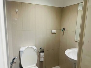 Apartment, 1 Bedroom, Smoking, Balcony | Bathroom - Fancy Pasay City Apartment for Rent - Mall of Asia Nearby Front of Mall Of Asia (Pasay)