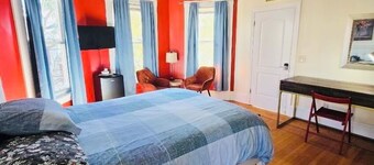 Spacious room in Federal Hill, Downtown with a private bathroom.