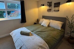 3 bedrooms, WiFi, bed sheets - Winsford Woodford Cottage - Sleeps 6 - Pets Ok (Winsford)