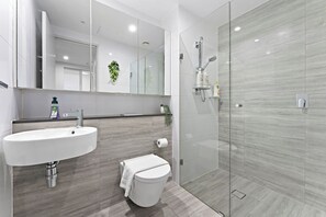 Towels, soap, shampoo, toilet paper