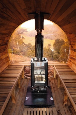 Sauna. Nature Domes Wilderness Experience 2-bedroom Eco hotel near Port Macquaire