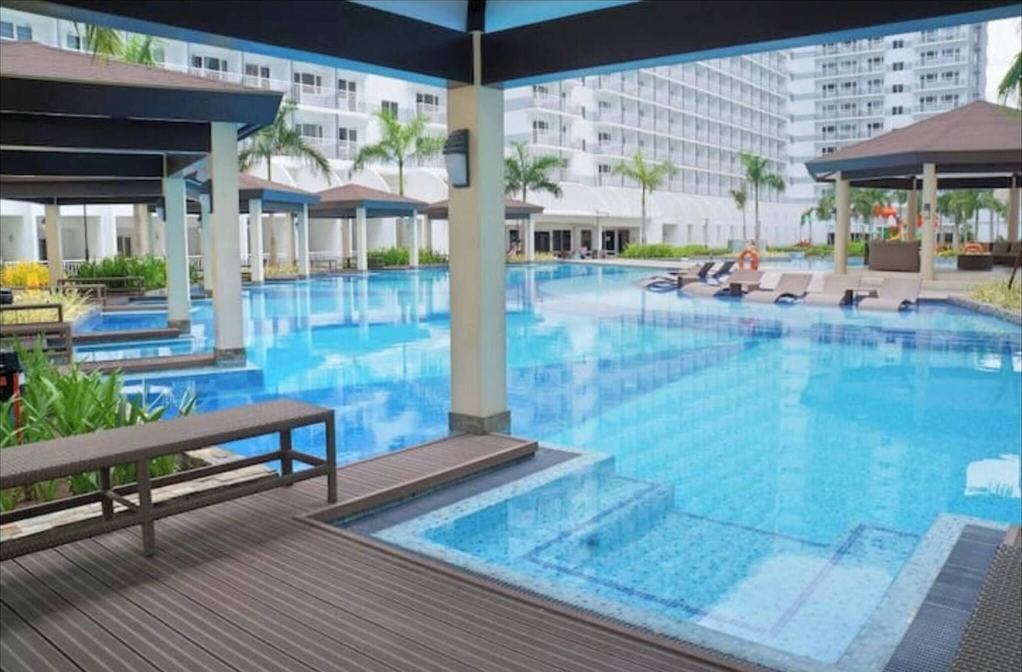 Apartment, 1 Bedroom, Smoking | Pool | Outdoor pool