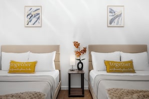 6 bedrooms, iron/ironing board, WiFi, bed sheets