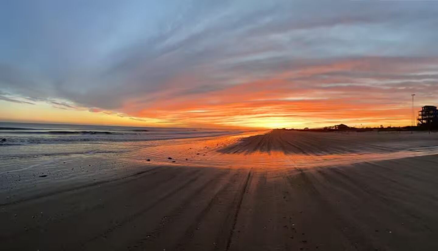 沙滩椅、沙滩毛巾