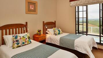 4 Schlafzimmer, Bügeleisen/Bügelbrett, WLAN