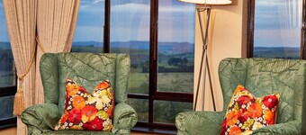 Cosy Midlands Retreat | Fireplace | Braai Area