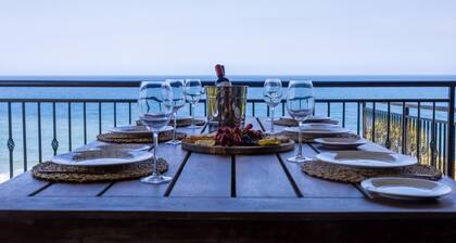 Luxury Retreat | Beachfront | Sea View