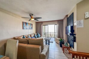 TV - Sea View Apartment 14 @ Costa Smeralda (Margate)