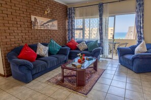 TV - Coastal Comfort | Balcony | Pool | Sea Views (Margate)