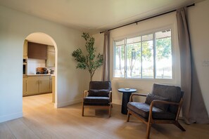 Interior - Central Park Mid-Century Modern Dream (Midland)