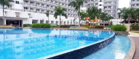 Apartment, 2 Bedrooms, Smoking | Pool