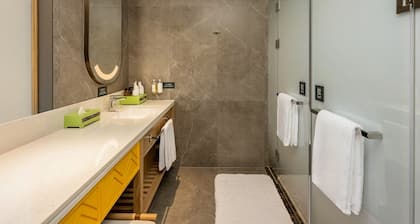 Holiday Inn Puer Jingmai