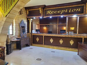 Lobby - Hayat Zaman Hotel And Resort Petra (At-Taybeh)