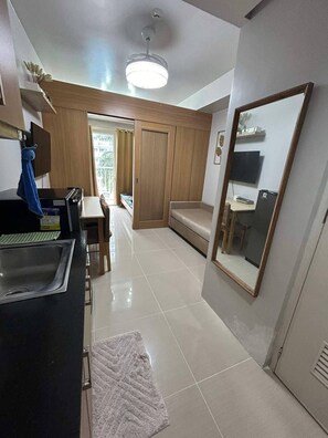 Apartment, 1 Bedroom, Smoking, Balcony | Interior