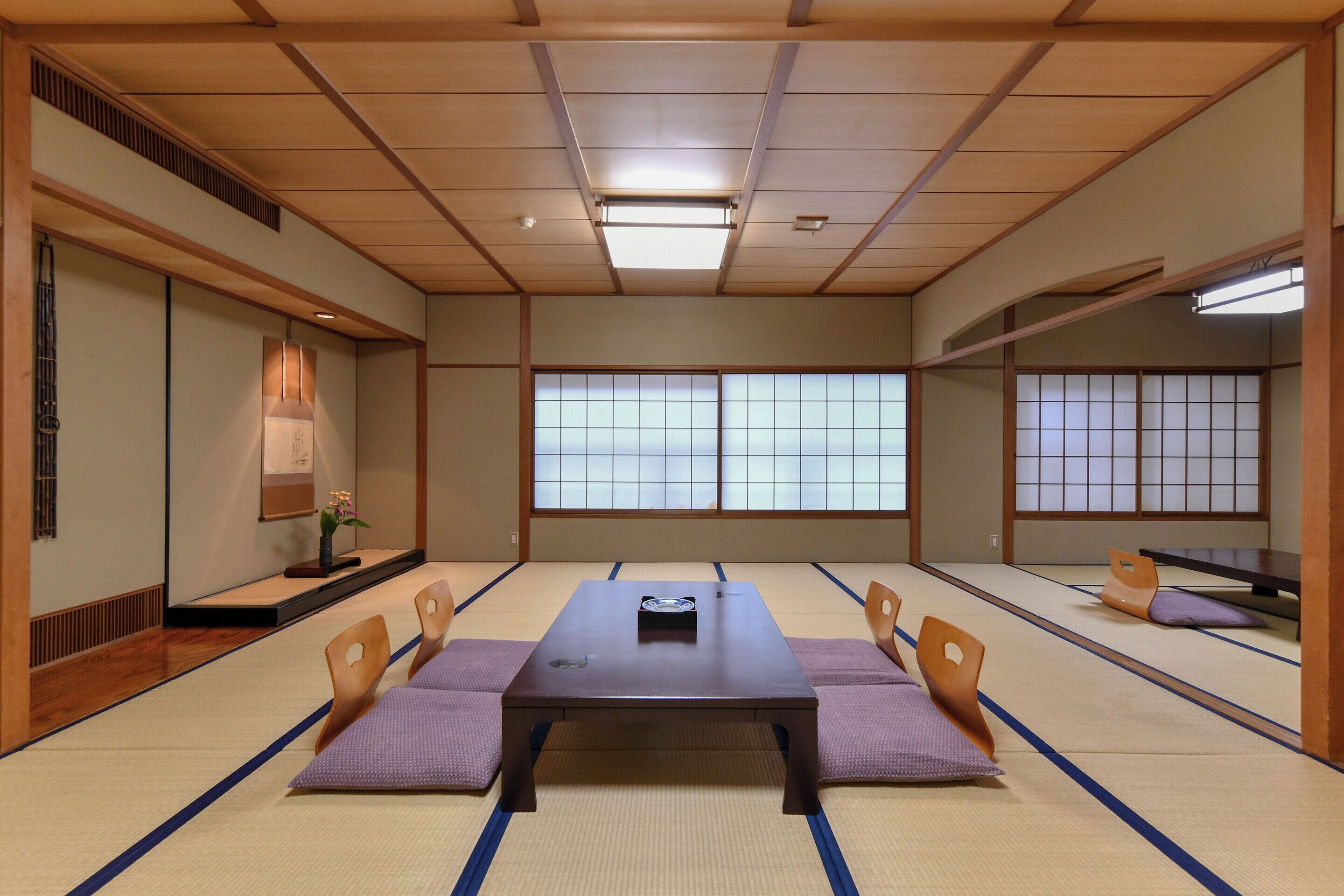 Family Room, Smoking, City View | Bed sheets