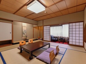 Phòng đôi cơ bản, hút thuốc, quang cảnh thành phố