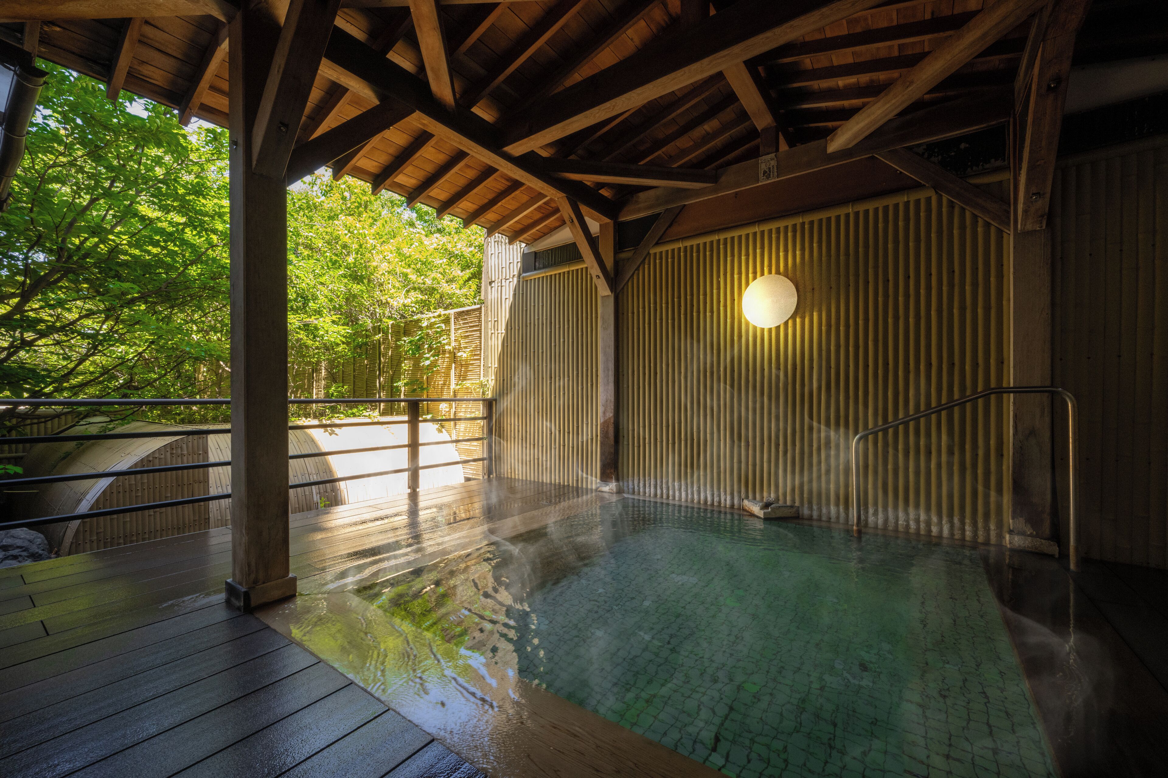 Kahden hengen perushuone, tupakointi sallittu, kaupunkinäköala | Kylpyhuone