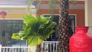 Kamar Triple Standar | Teras/patio