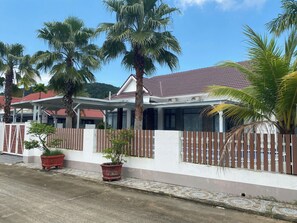 Family Apartment, Resort View | In-room safe, desk, laptop workspace, blackout curtains