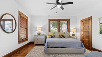 Ferros/tábuas de passar roupa, Wi-Fi de cortesia, roupa de cama