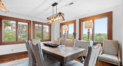 Historic 1920's Downtown Flat: River View & Free Parking - Walk to Arts & Dining