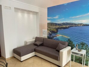Comfort Studio | Living area - Sweet Sun (Meta)