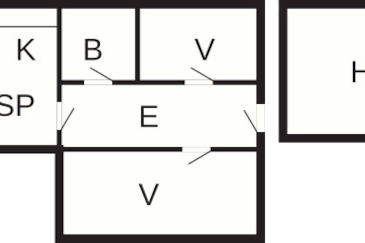 Classic Apartment, 4 Bedrooms | Floor plan