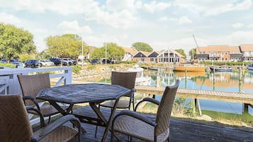 Leilighet – comfort, 2 soverom | Utsikt mot vann