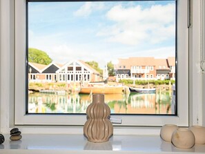 Comfort-Apartment, 2 Schlafzimmer | Blick auf das Wasser