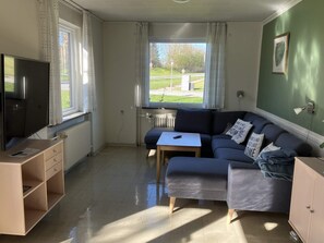Comfort House, 1 Bedroom | Living area - Danish Comfort Room for 2 Guests (Lemvig)