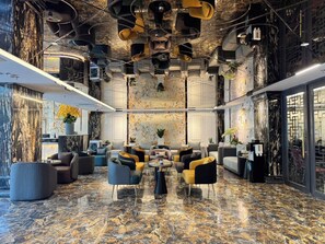 Reception - Hai An Hotel Suites Ha Noi (Nam Tu Liem)