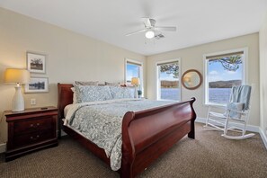 5 bedrooms, WiFi, bed sheets, wheelchair access