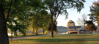 PRIVATE 5 Bedroom Lakefront Home 1/2 Mile of Shoreline 24 Acres